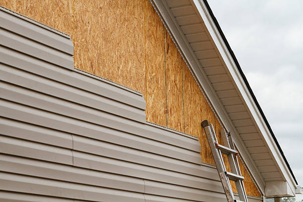 24/7 Emergency Vinyl Siding experts in Seward, PA
